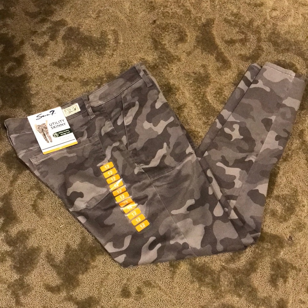 Jeans - Picture 2 of 5